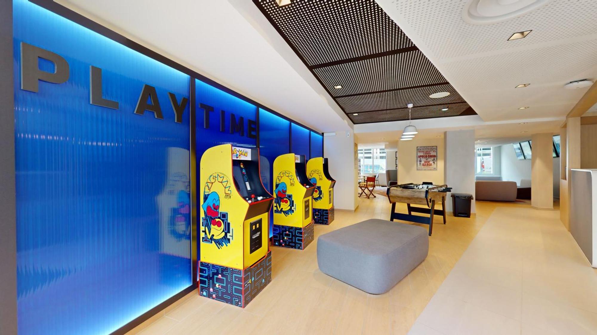 Studio 8 ฟงแตนโบล ภายนอก รูปภาพ