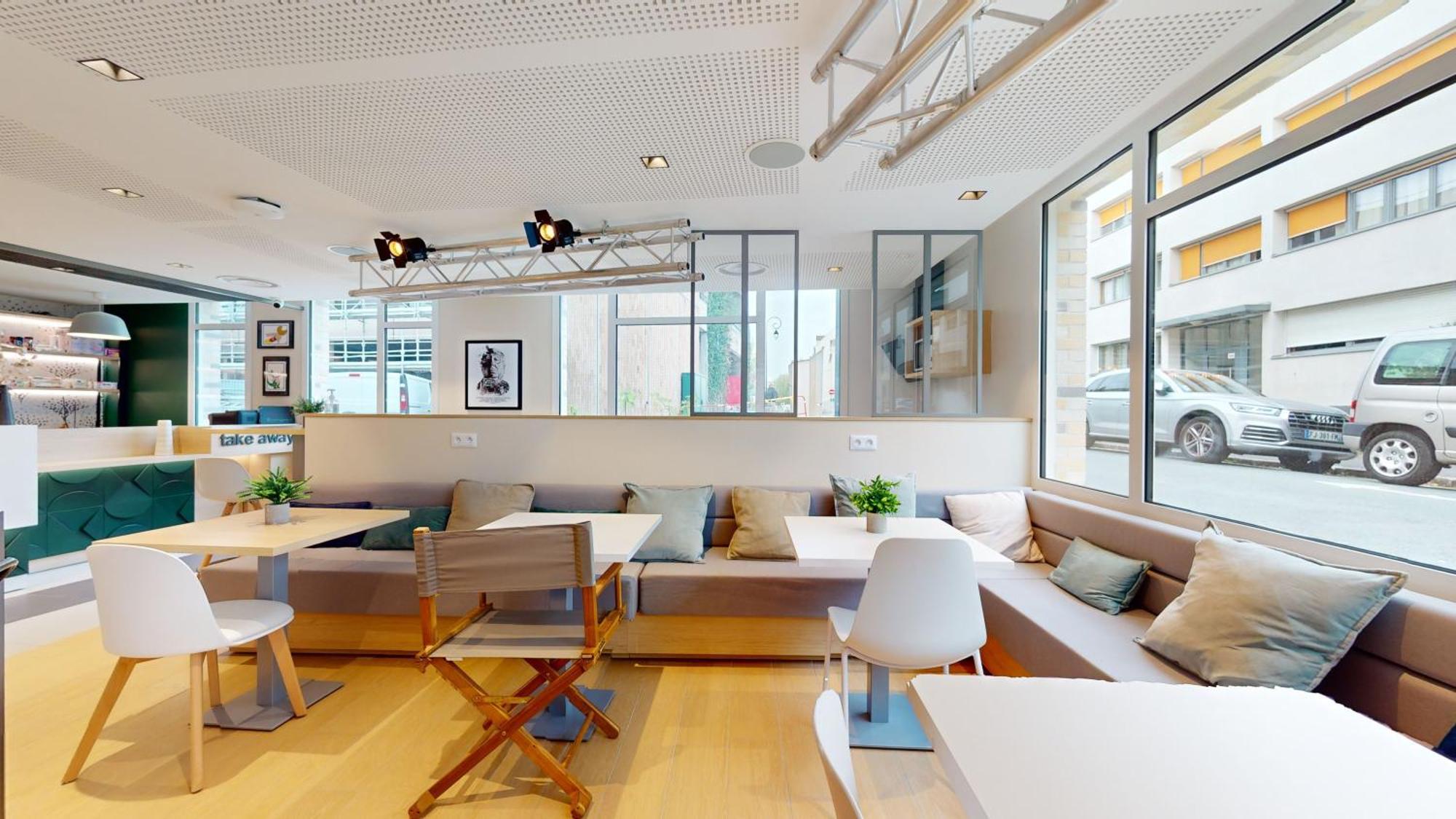 Studio 8 ฟงแตนโบล ภายนอก รูปภาพ
